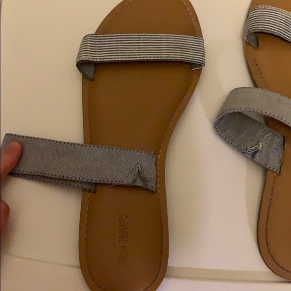 Old Navy Sandals - Picture 2 of 2